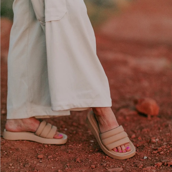 Matisse PAX slide sandal in nude. NIB - Picture 4 of 4